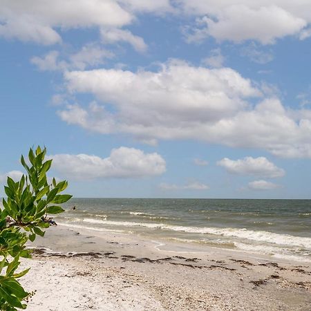 Updated Gulf Front Condo On The South End Of Fort Myers Beach! Condo Buitenkant foto