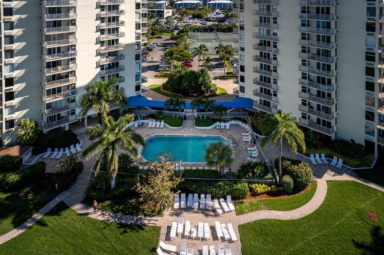 Updated Gulf Front Condo On The South End Of Fort Myers Beach! Condo Buitenkant foto